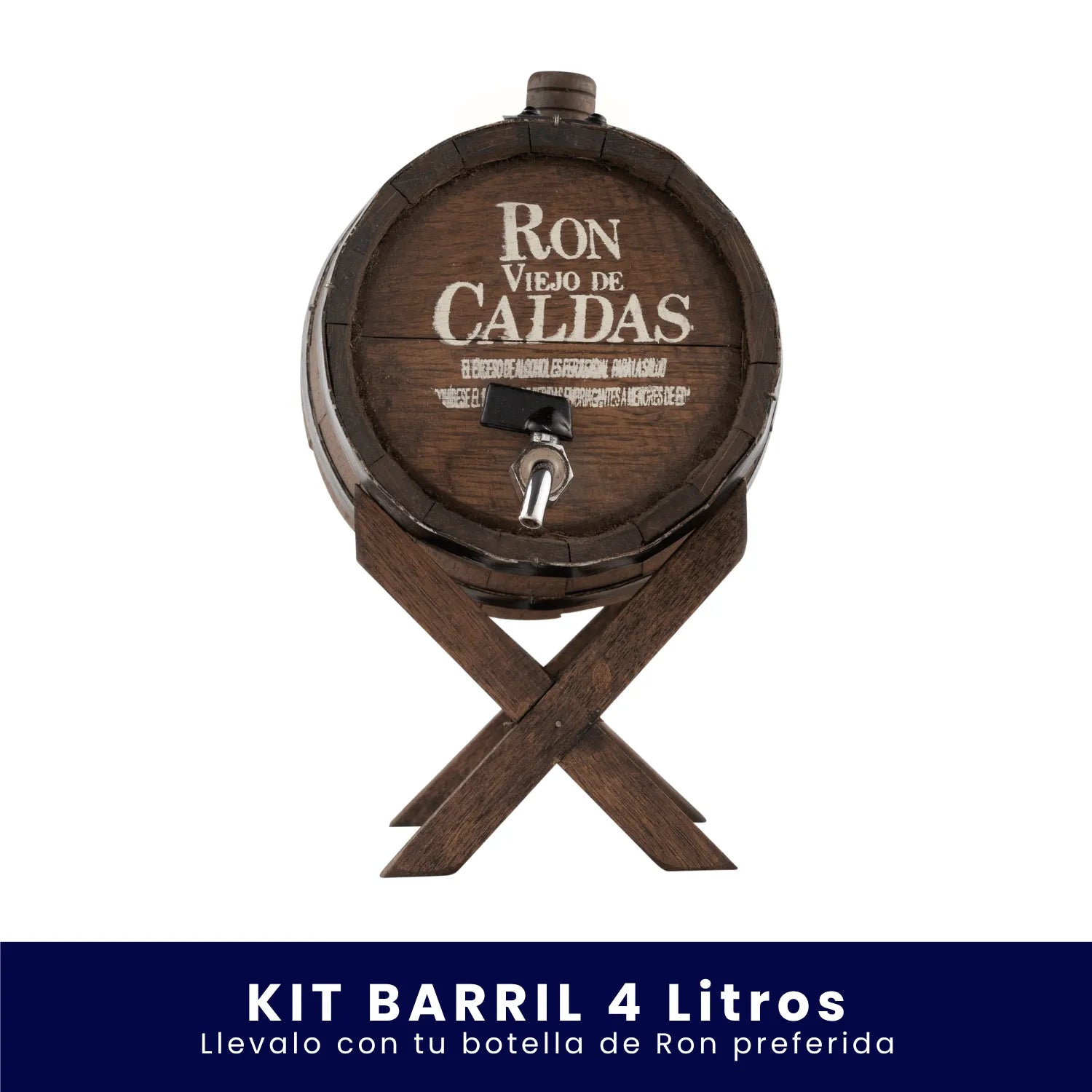 Barril de madera decorativo de 4 litros con grifo dispensador y soporte de madera a juego, marcado con el logo de Ron Viejo de Caldas, sobre fondo blanco. En la parte inferior tiene un banner azul con el texto "Kit Barril 4 Litros Llévalo con tu botella de Ron preferida".