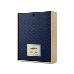 Caja de madera tamaño L con tapa azul estampada y etiqueta frontal con el logo de Tienda Commerk sobre fondo blanco.